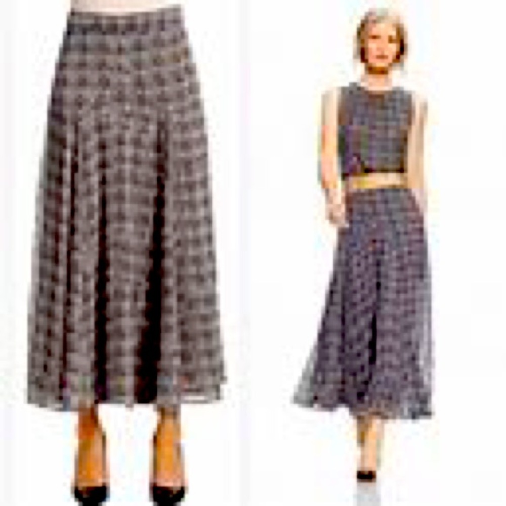 Cabi 2 piece outfit can be worn as separates
